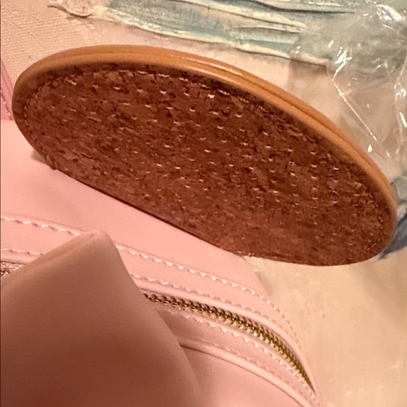 Loungefly Disney Minnie Mouse Cork board pin display ears Mini Backpack New - Picture 7 of 10